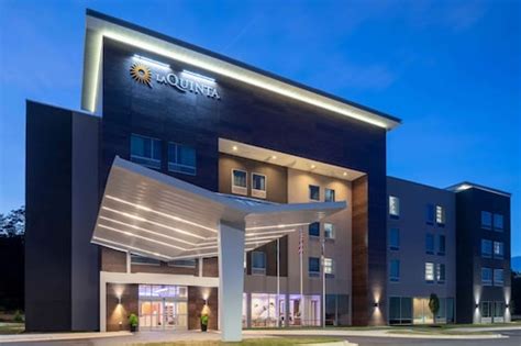 hotels near a&t university greensboro nc